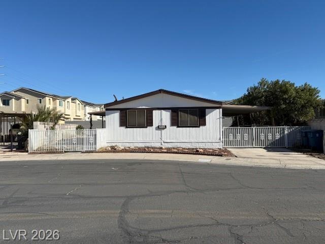 2916 Gavilan Lane, Las Vegas, NV 89122 — photo 1