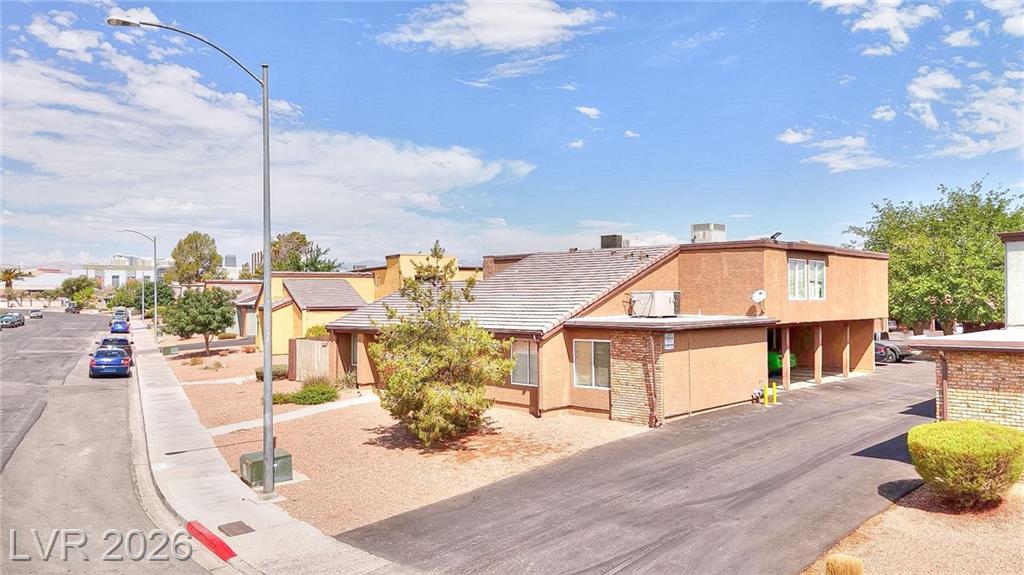 1500 Hialeah Drive C, Las Vegas, NV 89119 — photo 1