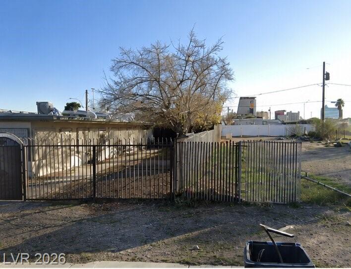 211 Jackson Avenue, Las Vegas, NV 89106 — photo 1