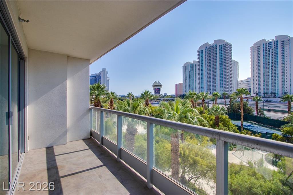 222 Karen Avenue 306, Las Vegas, NV 89109 — photo 1