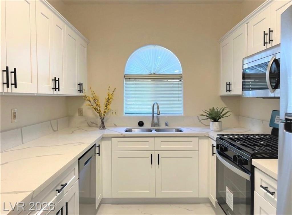 1407 Santa Margarita Street D, Las Vegas, NV 89146 — photo 1