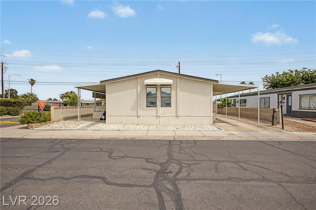 5512 Aldama Road, Las Vegas, NV 89122 — photo 1