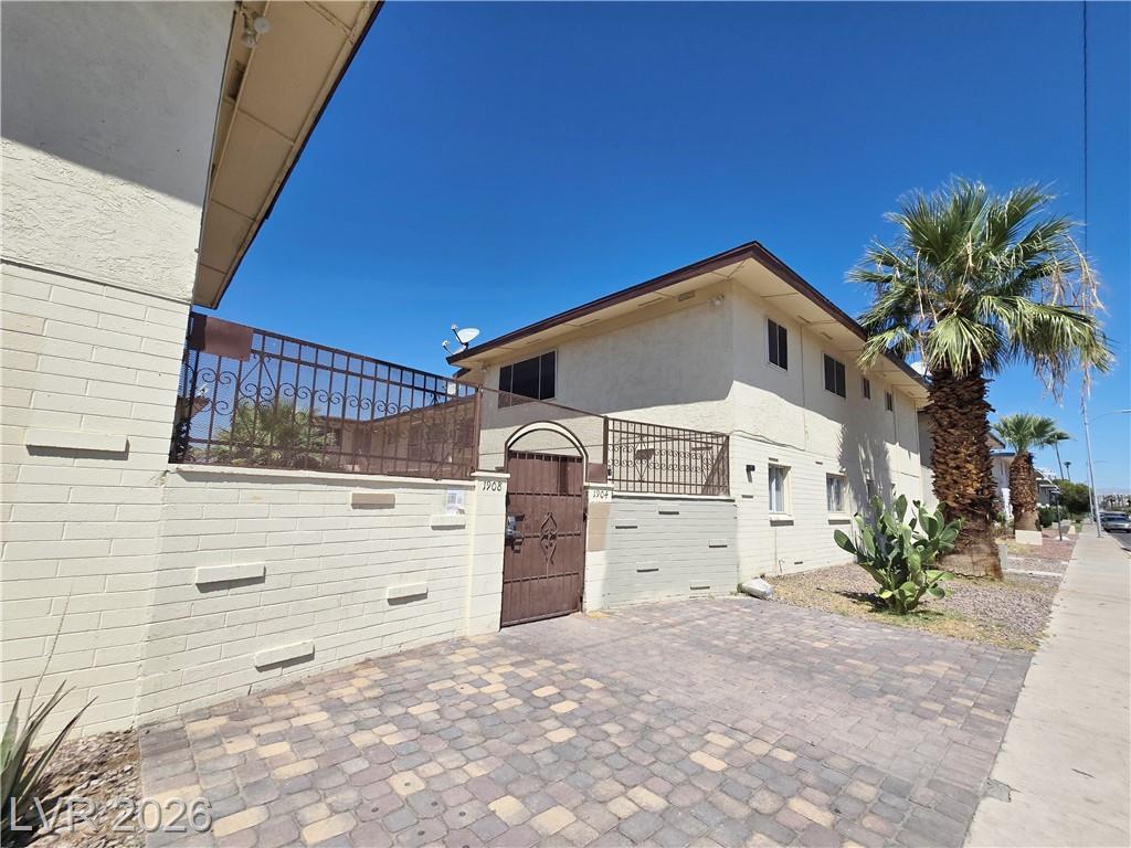 1904 Rexford Drive 2, Las Vegas, NV 89104 — photo 1