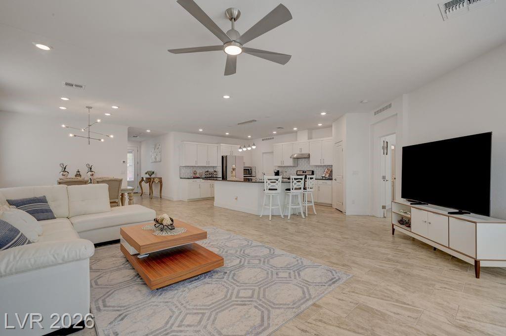 7135 Sunland Hills Avenue, Las Vegas, NV 89113 — photo 1