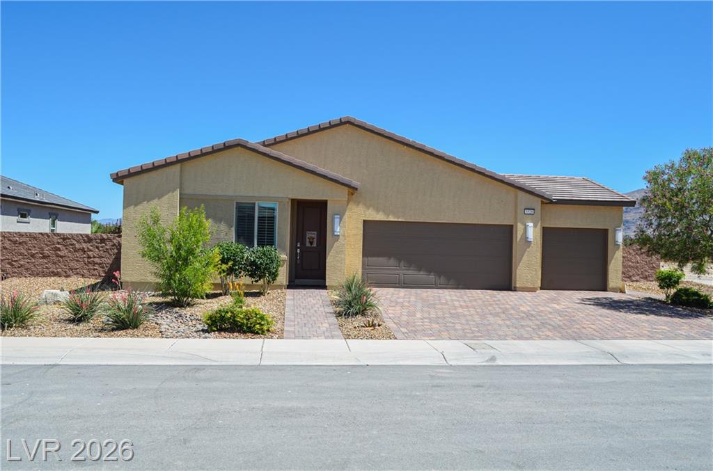 5528 Eleganza Avenue, Pahrump, NV 89061 — photo 1