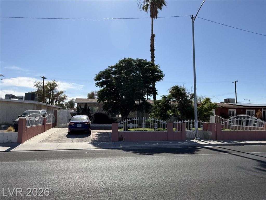 4567 South Nellis Boulevard, Las Vegas, NV 89121 — photo 1