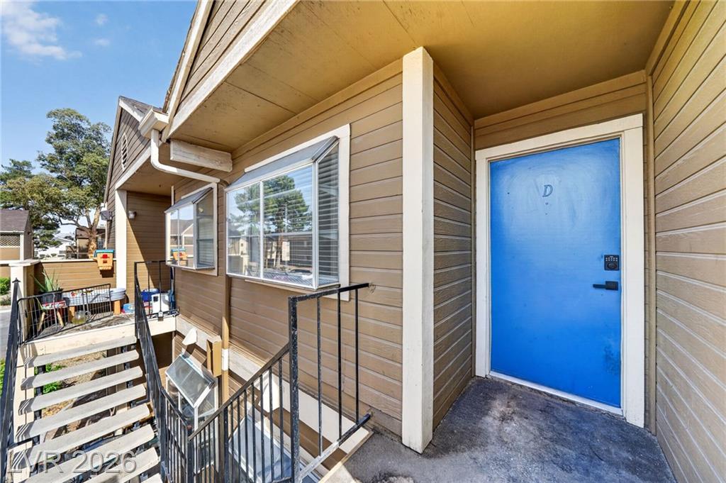 2702 Alicialynn Way D, Las Vegas, NV 89121 — photo 1