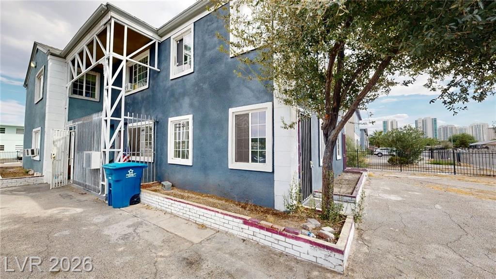 530 East Oakey Boulevard C, Las Vegas, NV 89104 — photo 1