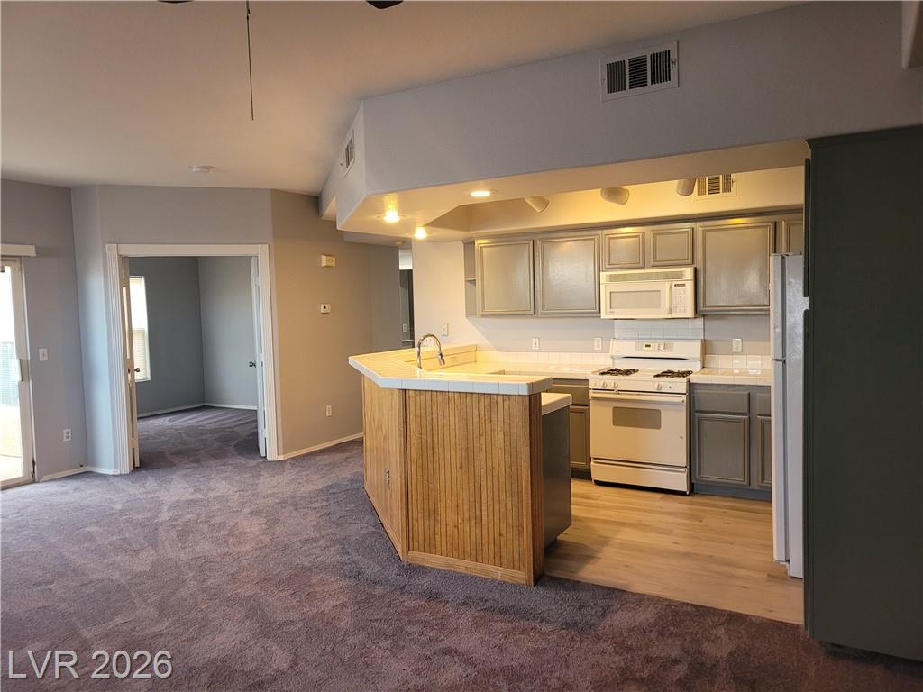 6917 COBRE AZUL Avenue 202, Las Vegas, NV 89108 — photo 1