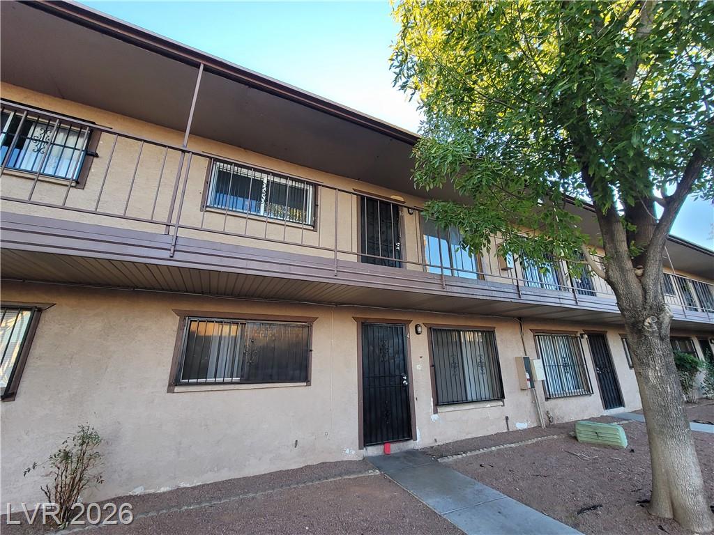 615 South Royal Crest Circle 10, Las Vegas, NV 89169 — photo 1