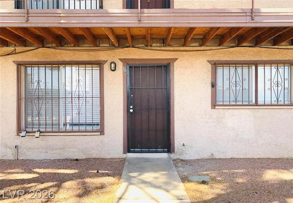 595 South Royal Crest Circle 18, Las Vegas, NV 89169 — photo 1