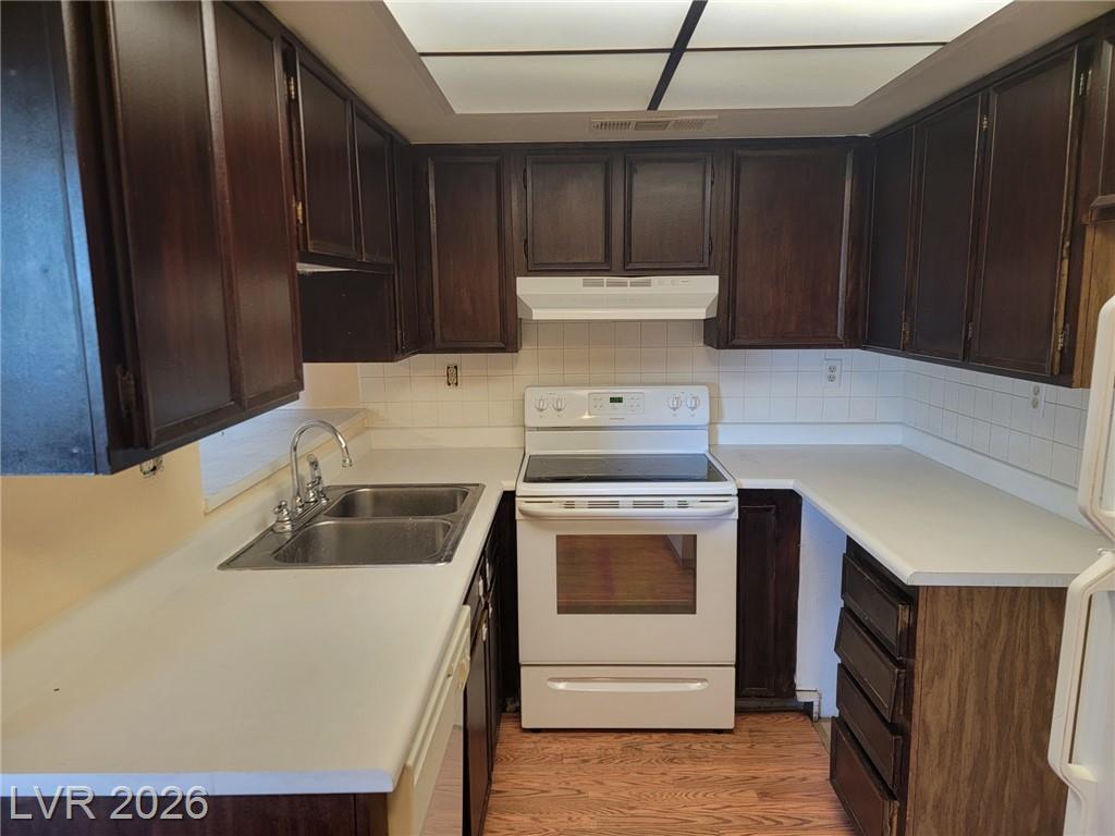 1773 East Harmon Avenue 3, Las Vegas, NV 89119 — photo 1