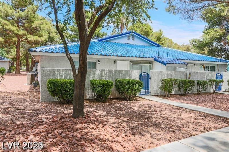 2117 Chertsey Drive C, Las Vegas, NV 89108 — photo 1
