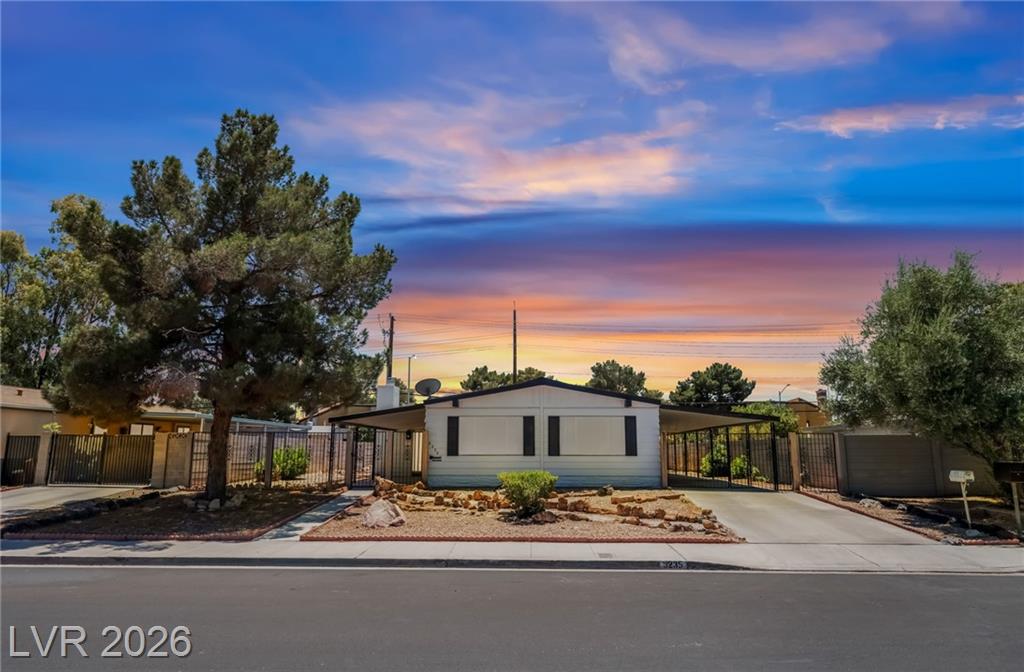 5235 Sir James Way, Las Vegas, NV 89110 — photo 1