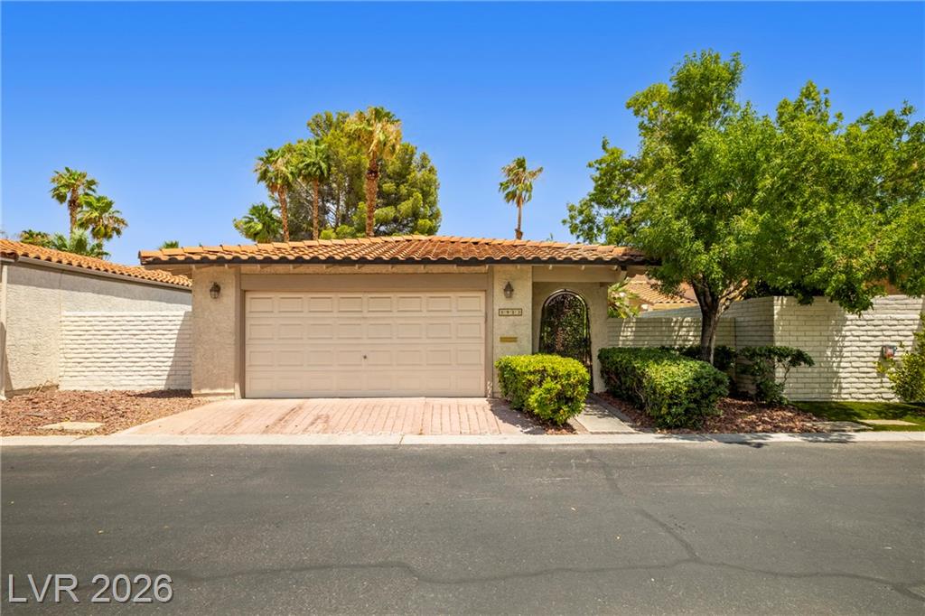 1913 Plaza Del Dios, Las Vegas, NV 89102 — photo 1