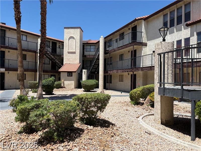 2080 Karen Avenue 17, Las Vegas, NV 89169 — photo 1