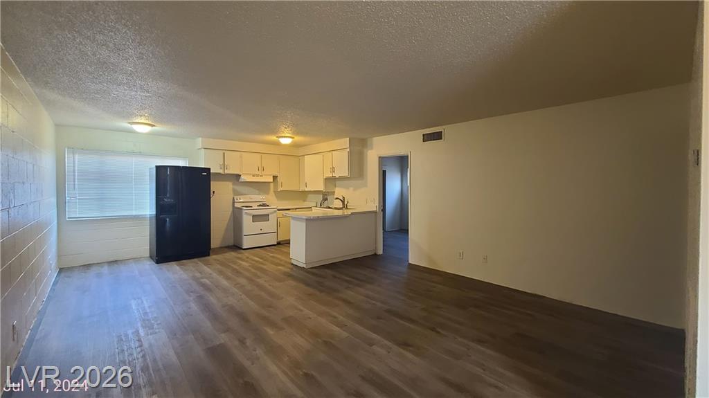 2937 Stewart Avenue 2, Las Vegas, NV 89101 — photo 1