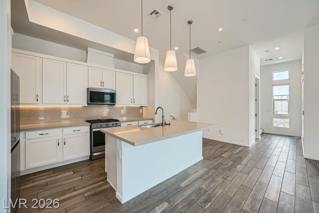 11821 Stone Run Avenue, Las Vegas, NV 89138 — photo 1