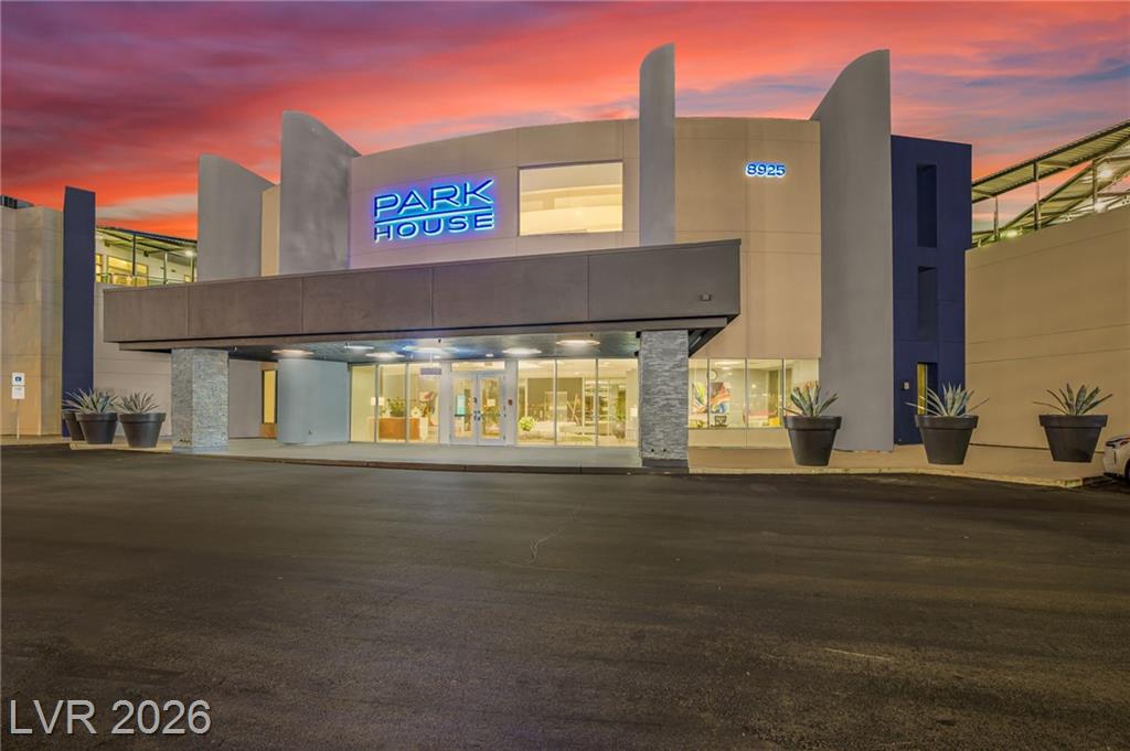 8925 West Flamingo Road 201, Las Vegas, NV 89147 — photo 1