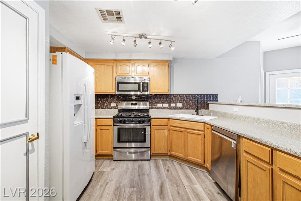 3400 Cabana Drive 1005, Las Vegas, NV 89122 — photo 1