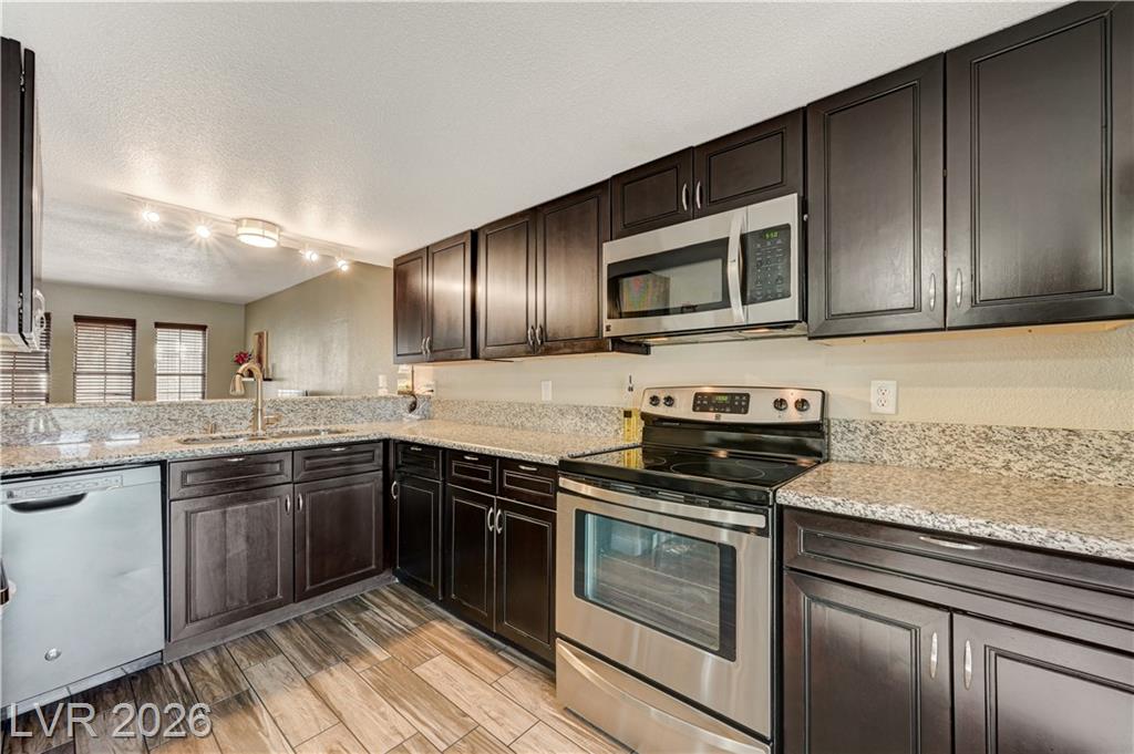 2080 Karen Avenue 20, Las Vegas, NV 89169 — photo 1