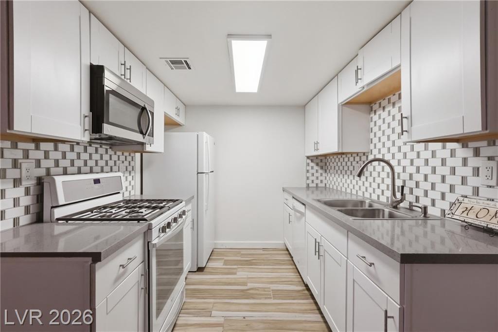 441 North Lamb Boulevard C, Las Vegas, NV 89110 — photo 1