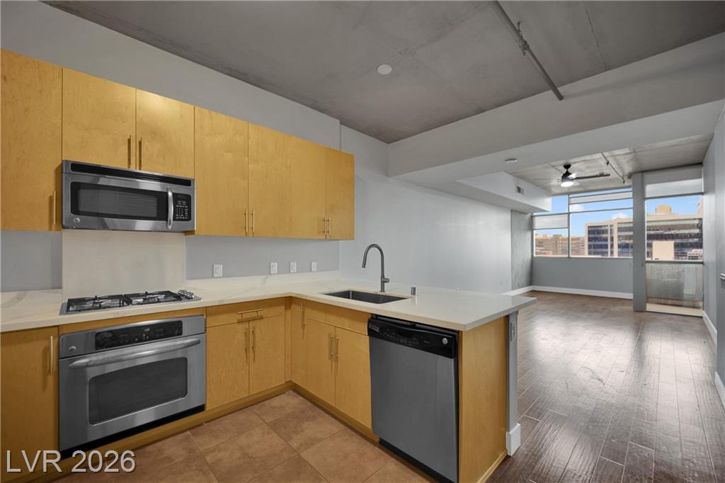 353 East Bonneville Avenue 804, Las Vegas, NV 89101 — photo 1