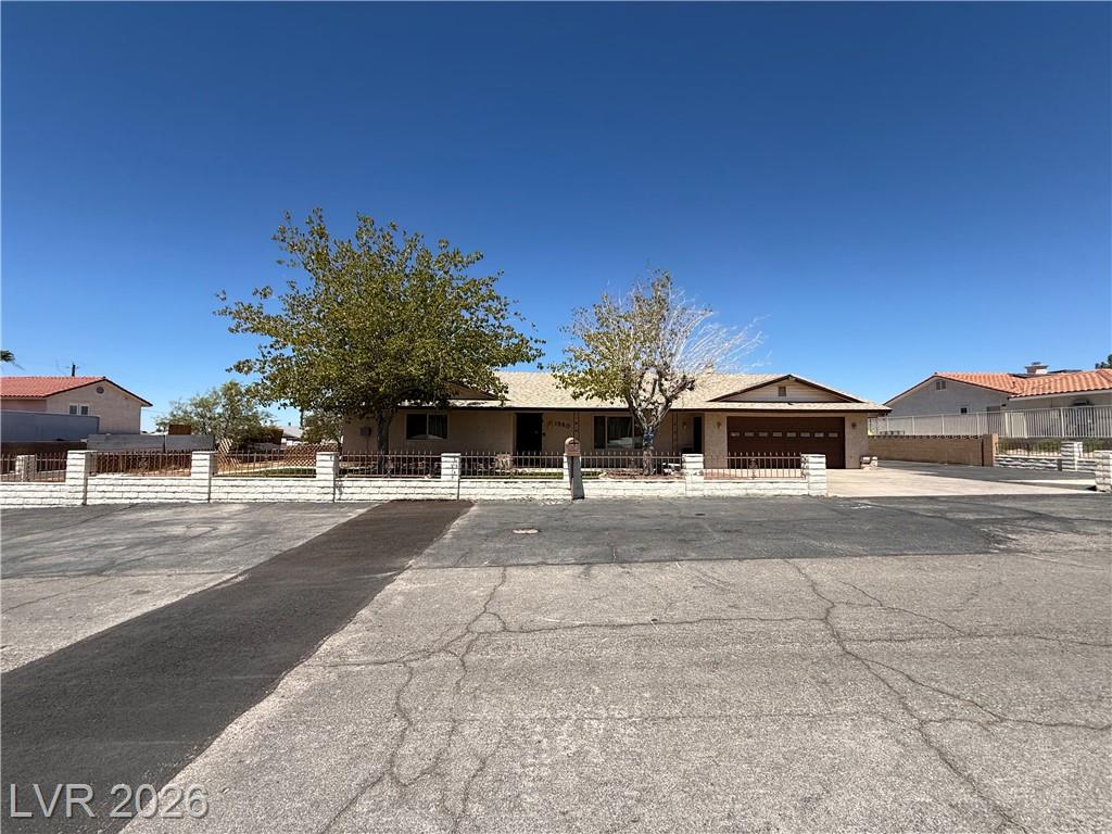 1560 Rocking Horse Drive, Henderson, NV 89002 — photo 1