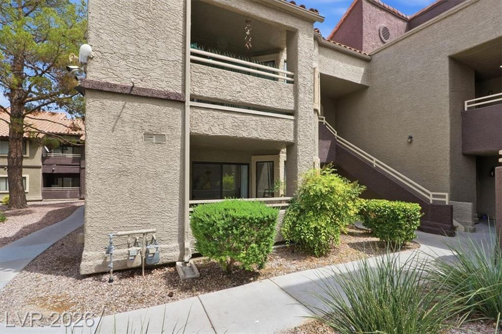 5042 South Rainbow Boulevard 101, Las Vegas, NV 89118 — photo 1