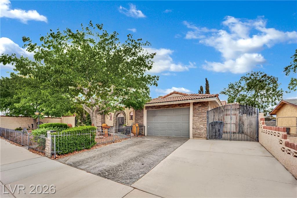 4550 Silver Peak Street, Las Vegas, NV 89103 — photo 1