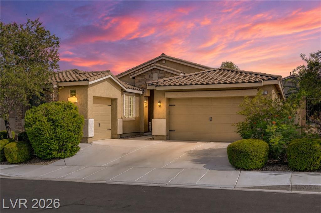 1637 Blue Cliffs Avenue, Henderson, NV 89014 — photo 1