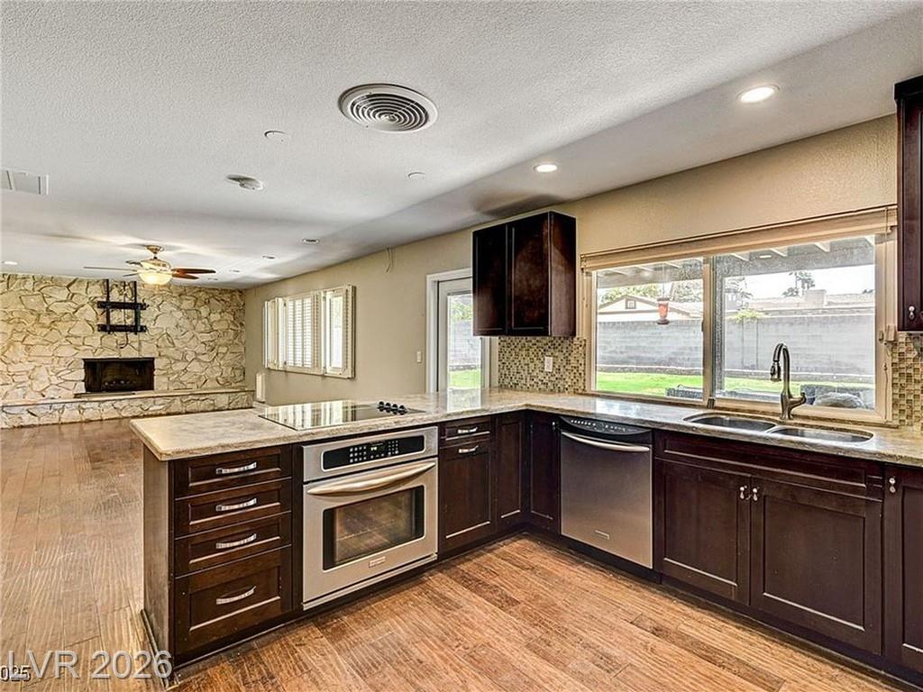 3753 South Rosecrest Circle, Las Vegas, NV 89121 — photo 1