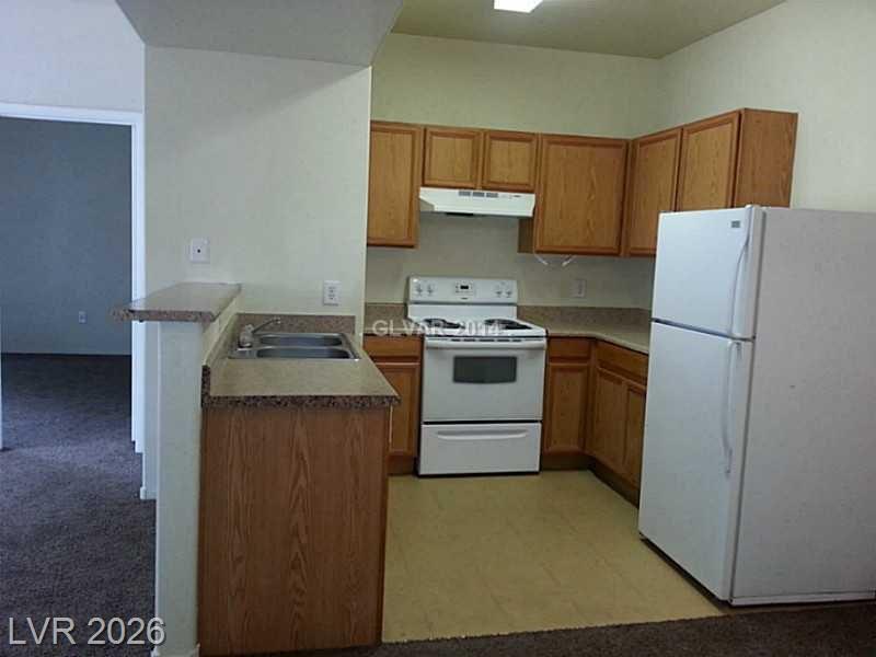 2121 HUSSIUM HILLS Street 206, Las Vegas, NV 89108 — photo 1