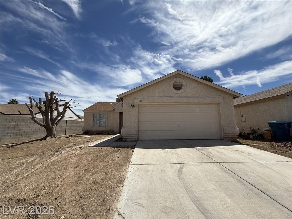 5625 Ballinger Drive, Las Vegas, NV 89142 — photo 1