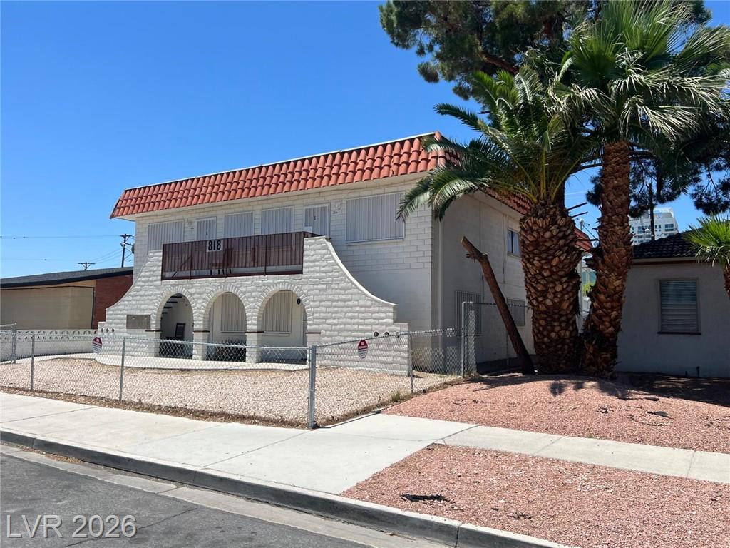 818 South 7th Street 1, Las Vegas, NV 89101 — photo 1