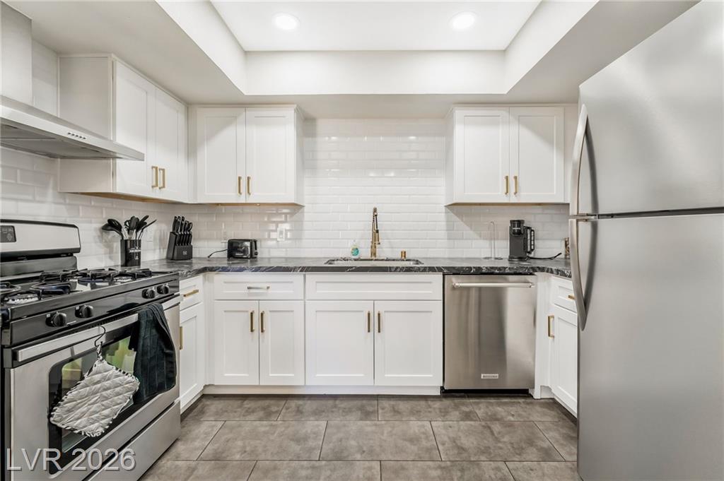 5576 West Rochelle Avenue 43C, Las Vegas, NV 89103 — photo 1