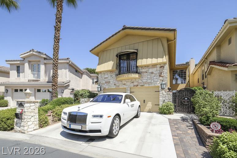 2863 Queens Courtyard Drive, Las Vegas, NV 89109 — photo 1