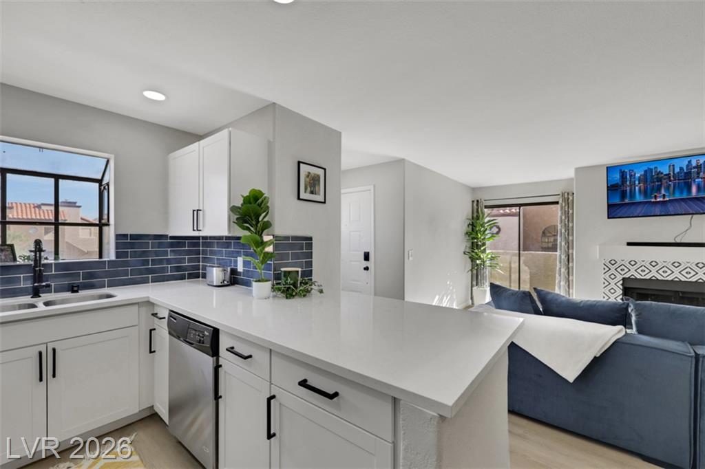 2984 Juniper Hills Boulevard 204, Las Vegas, NV 89142 — photo 1