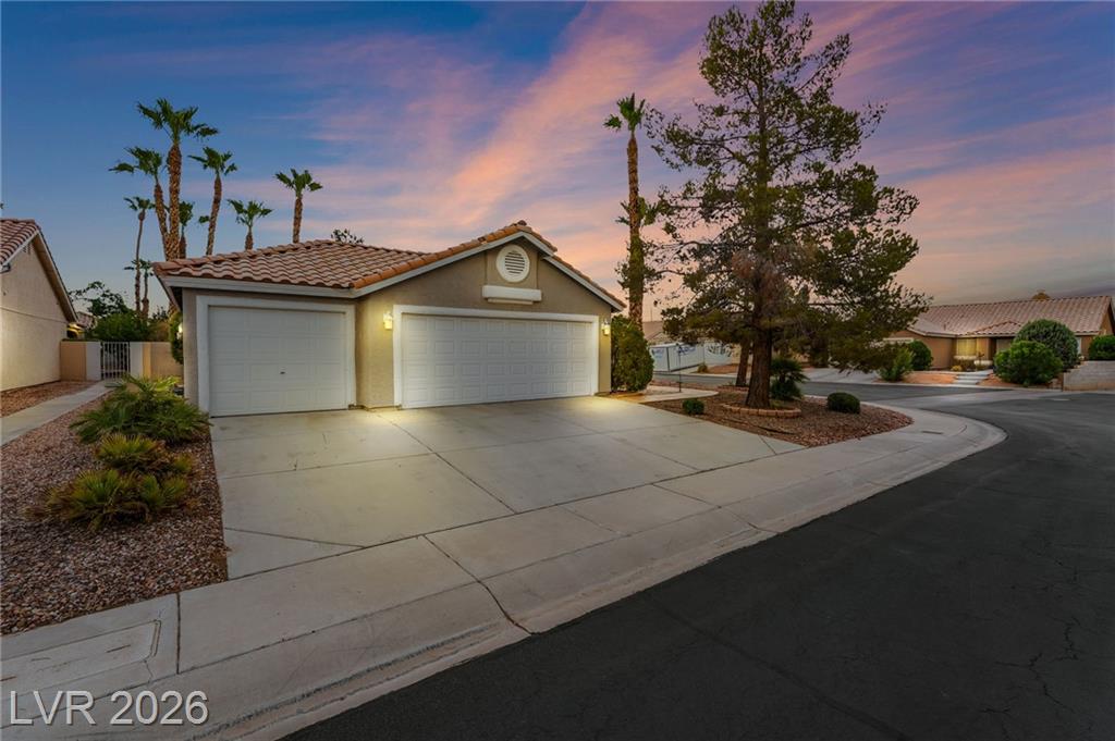 4866 Carefree Drive, Las Vegas, NV 89122 — photo 1