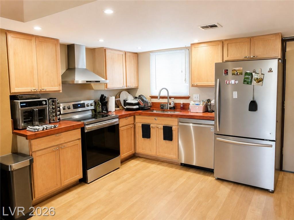 438 Las Casitas Way, Las Vegas, NV 89121 — photo 1