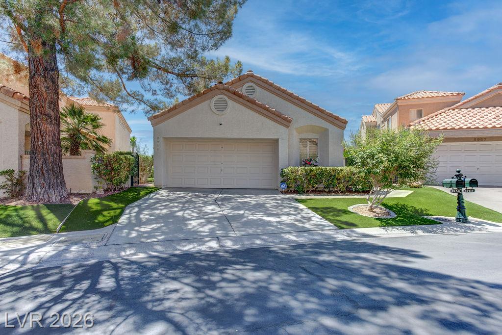 8953 Diamond Falls Drive, Las Vegas, NV 89117 — photo 1