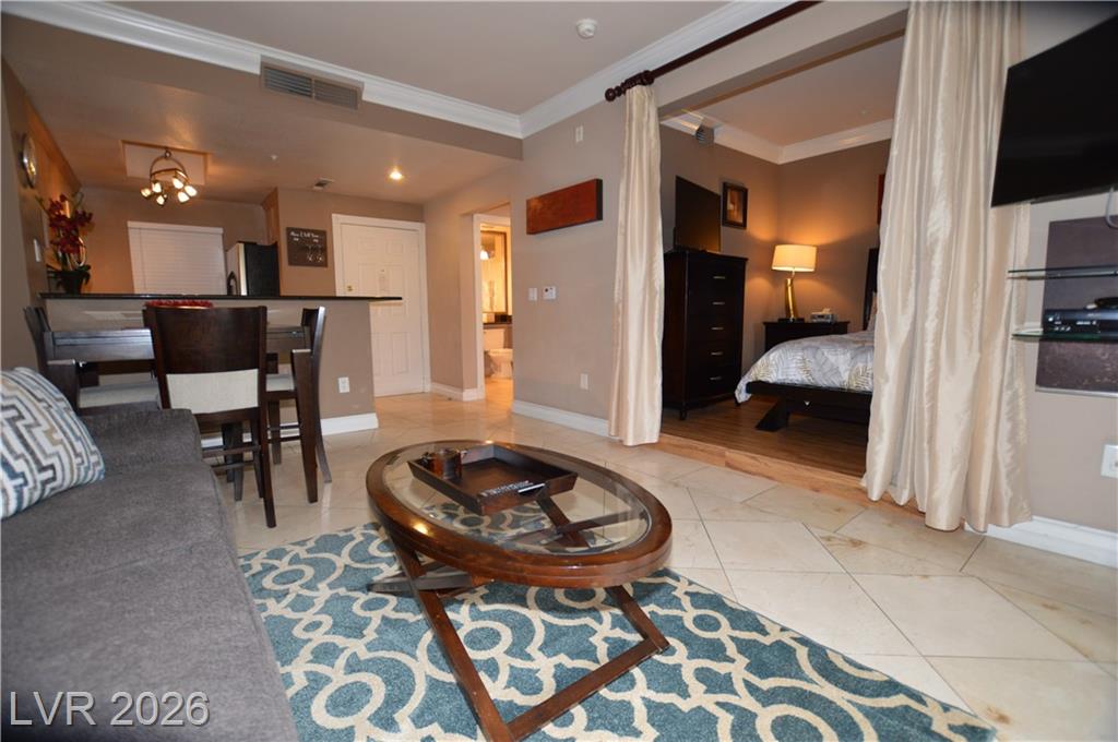 270 FLAMINGO Road 207, Las Vegas, NV 89169 — photo 1