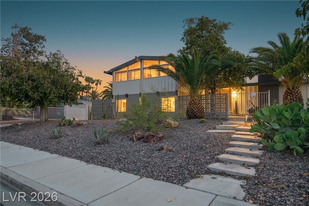 1663 Pawnee Drive, Las Vegas, NV 89169 — photo 1