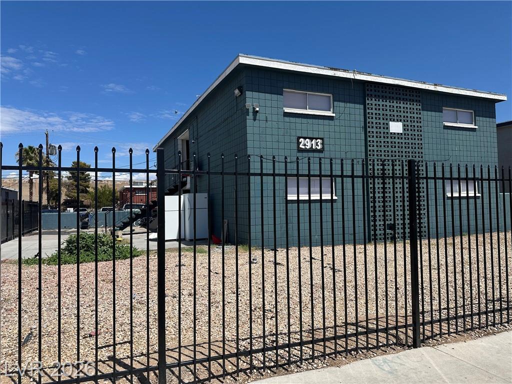 2913 Stewart Avenue 1, Las Vegas, NV 89101 — photo 1