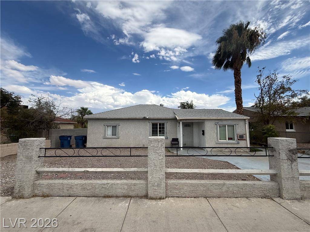 405 South 15th Street B, Las Vegas, NV 89101 — photo 1