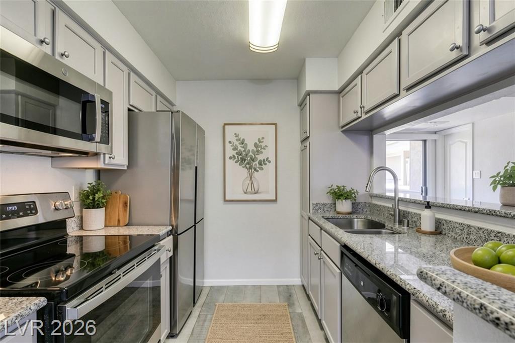 714 Oakmont Avenue 1104, Las Vegas, NV 89109 — photo 1