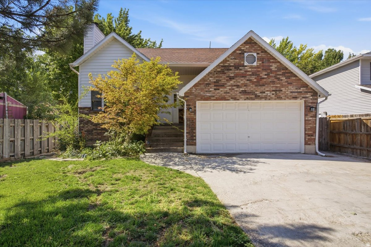 1125 W 1185 N