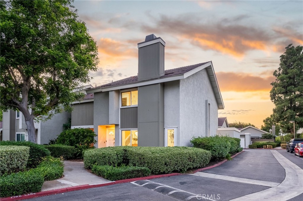 10 Goldenbush, Irvine, CA 92604 — photo 1