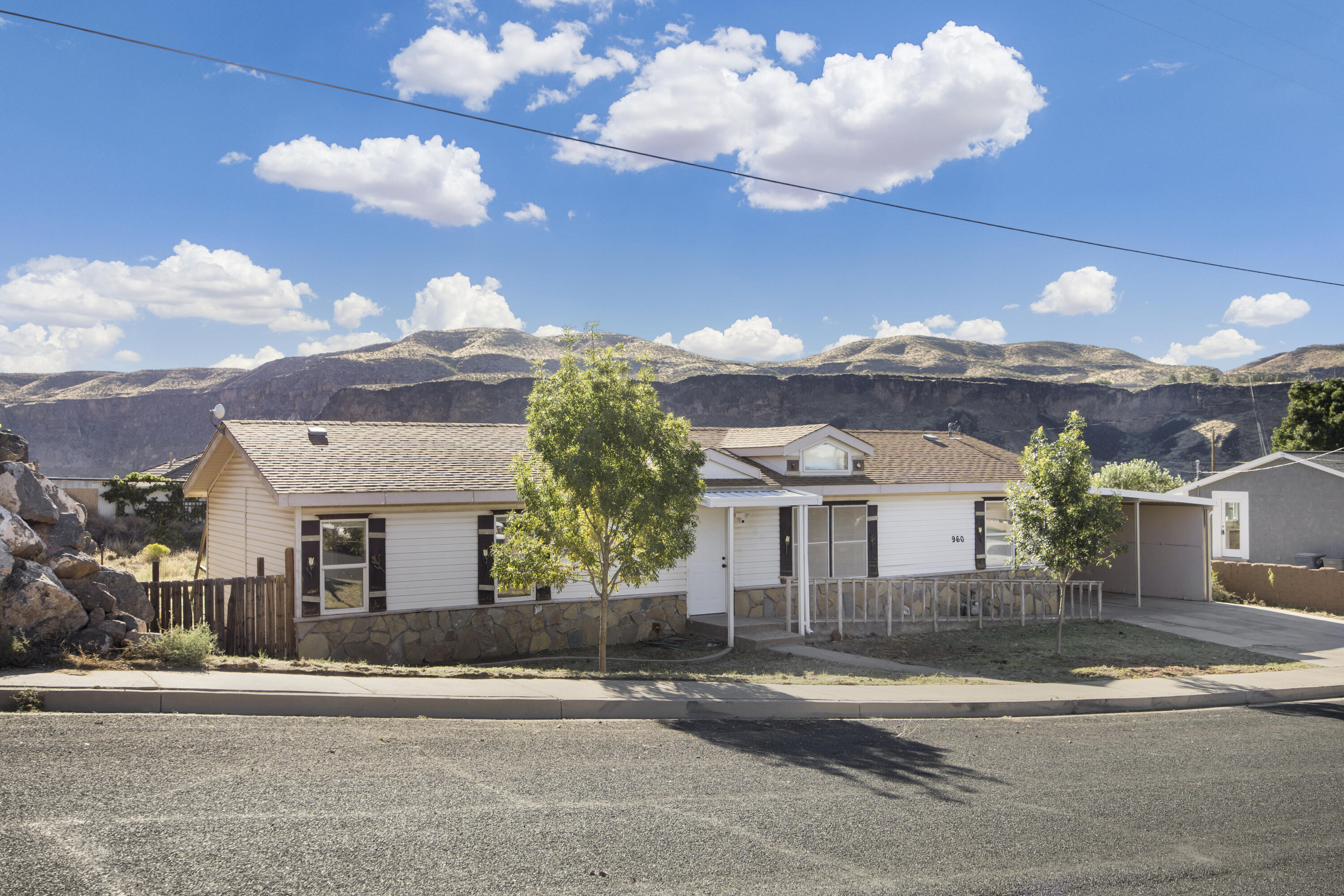 960 N 260 E, Hurricane, UT 84737