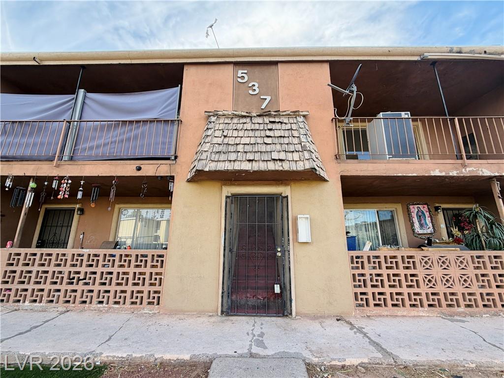 537 Kolson Circle D, Las Vegas, NV 89119 — photo 1